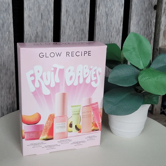 Glow Recipe Fruit Babies Set in Pink and Green - Picture 2 of 8